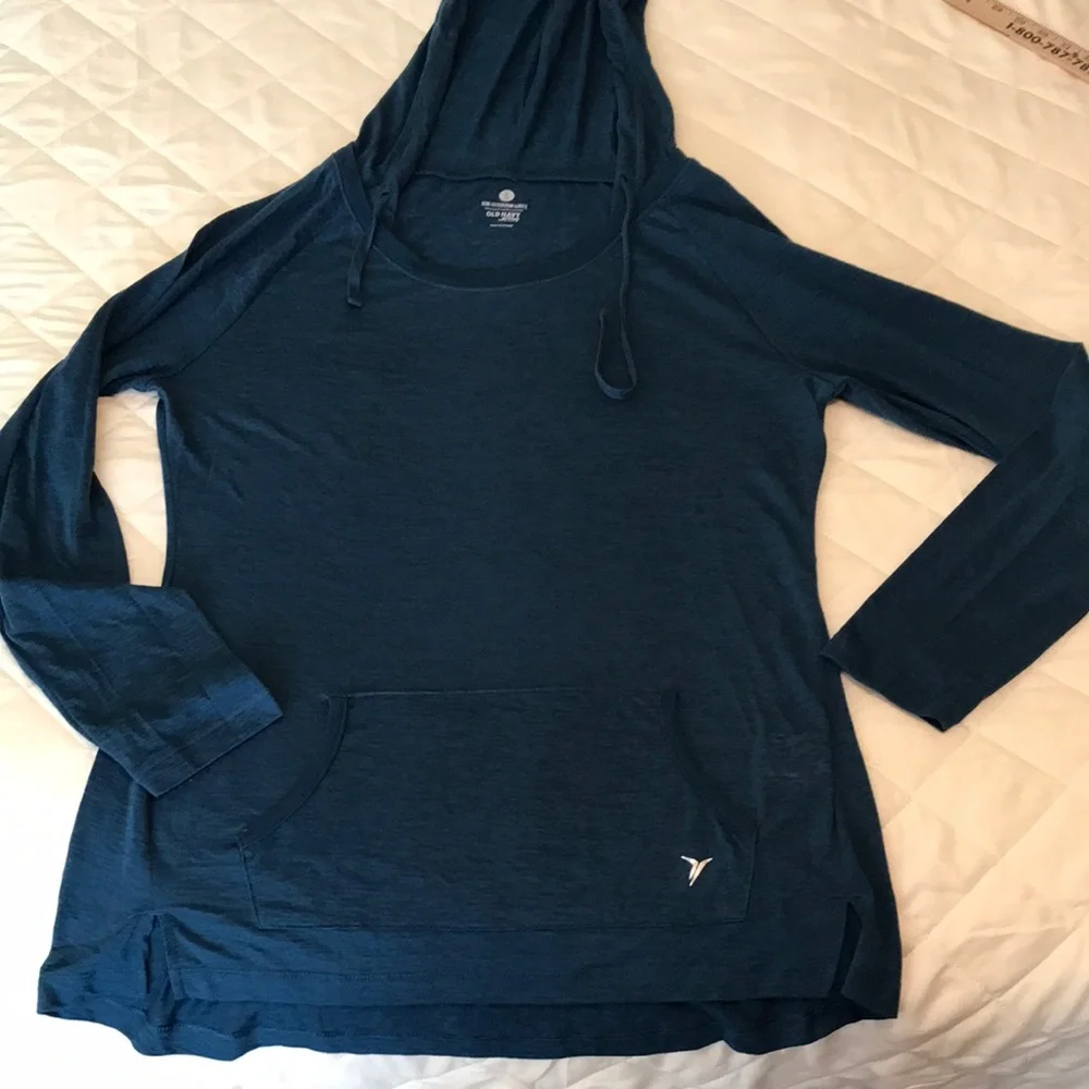 Old Navy Teal Blue Green T-shirt - Picture 1 of 4